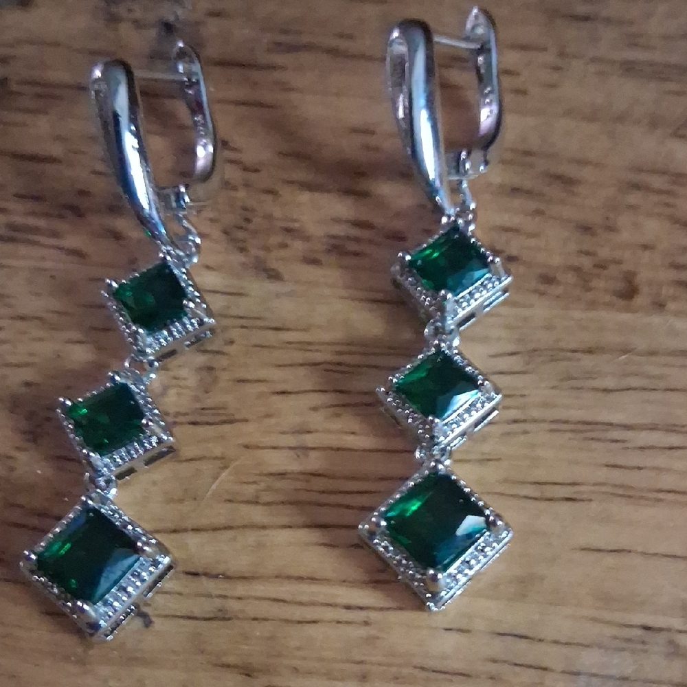 Elegant Silver and Green Dangle Earrings